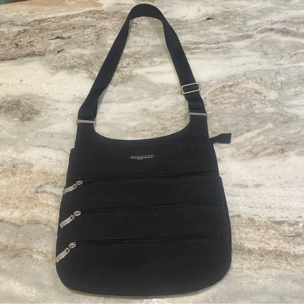 Baggallini Big Zipper Crossbody Bag Black Nylon Travel Organizer